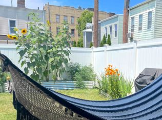 7 Duncan Ct, Jersey City, NJ 07306