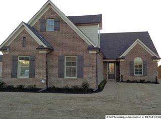 4545 Boxwood Ln, Horn Lake, MS 38637