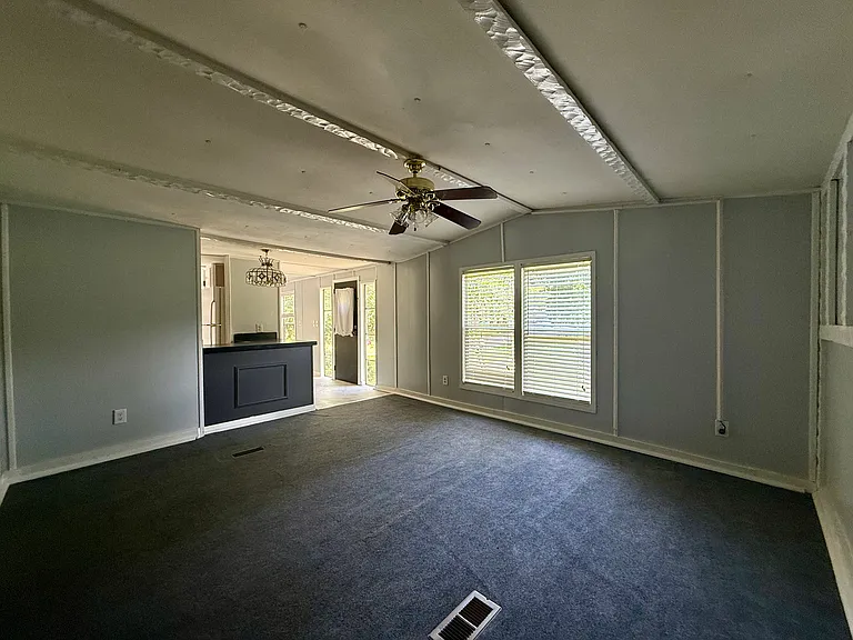 143 Maple St — Photo 6