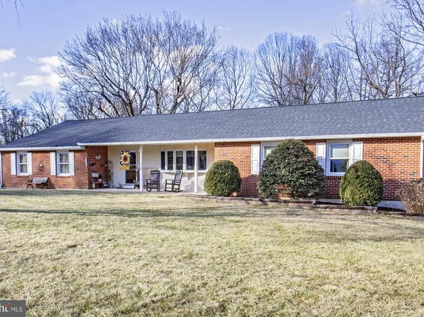 129 Skyline Dr, Landenberg, PA 19350