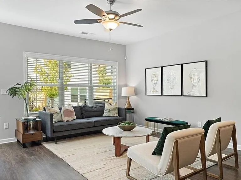 2918 Ilir Mnr NW — Photo 5