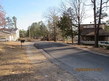 Exterior Neighborhood (street photo)