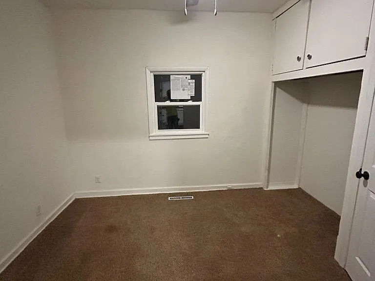 706 S Webster St — Photo 4