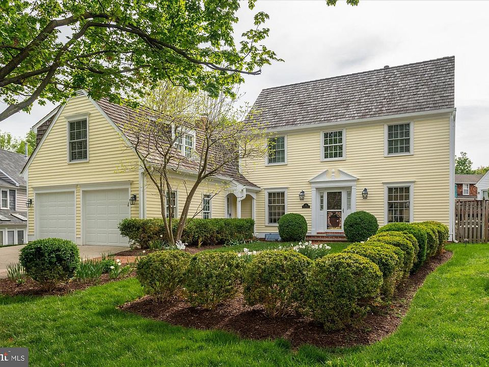 1st image of 132 Upshire Cir