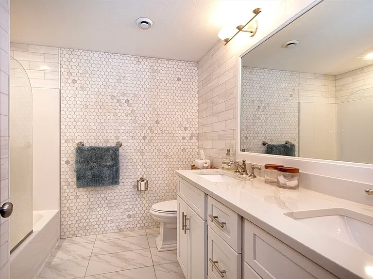 138 Elm St #30 — Photo 19