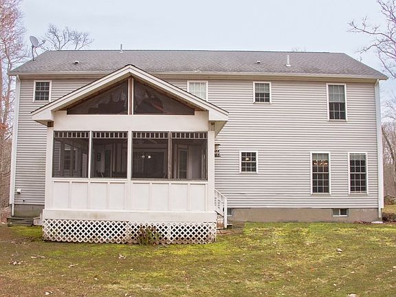 5th image of 319 Main Rd