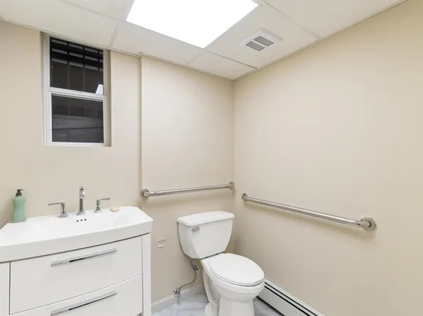 2314 Palisade Avenue image 43 of 49