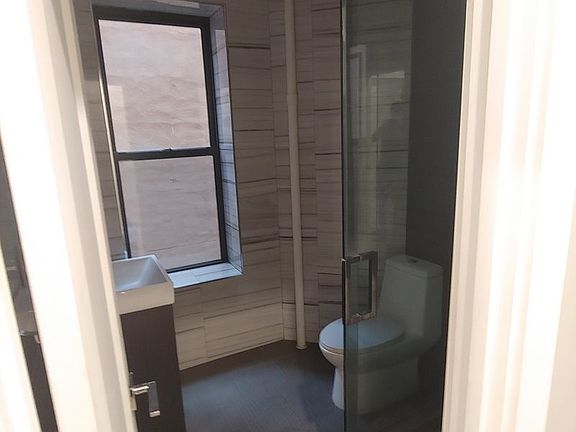 5th image of 411 E 118th St #8A