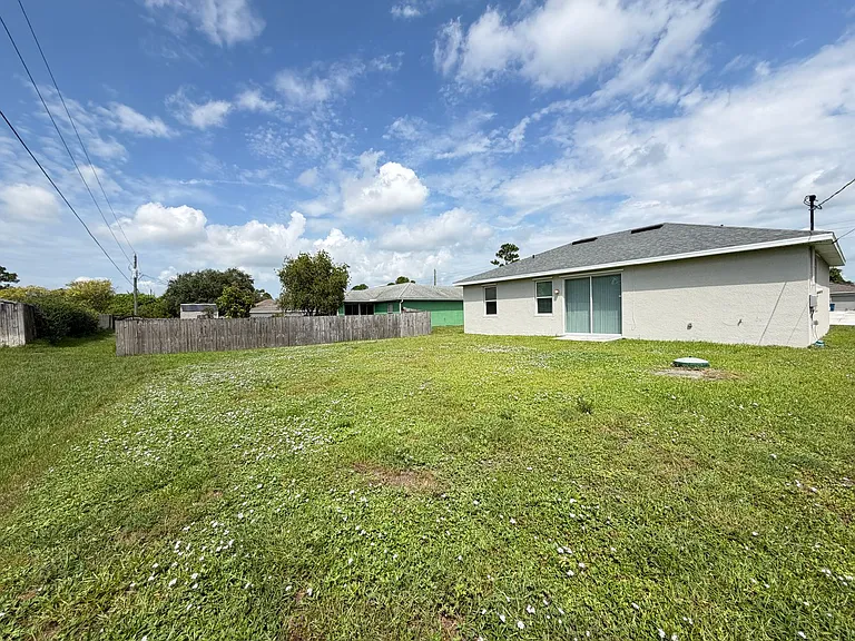 2481 San Filippo Dr SE — Photo 44