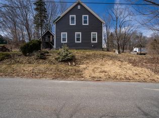 3 Sled St, Richmond, ME 04357