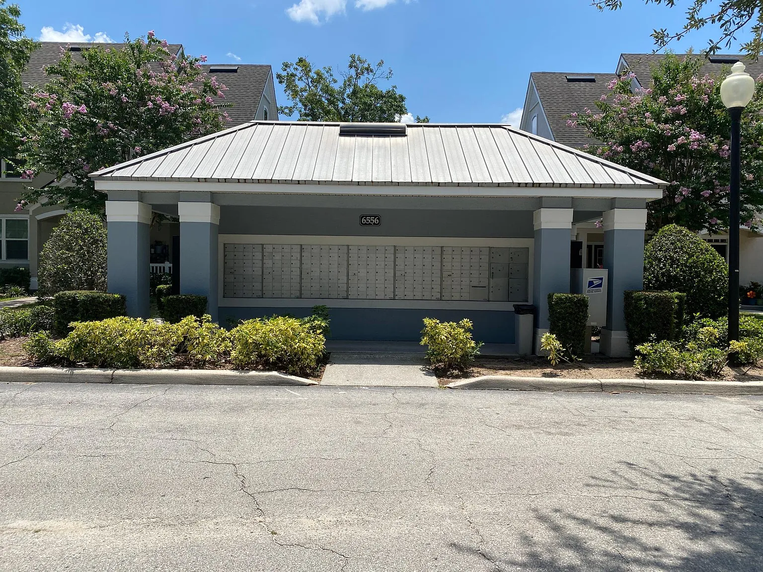 3 bed, 1260 sqft, $2,050 — Photo 3