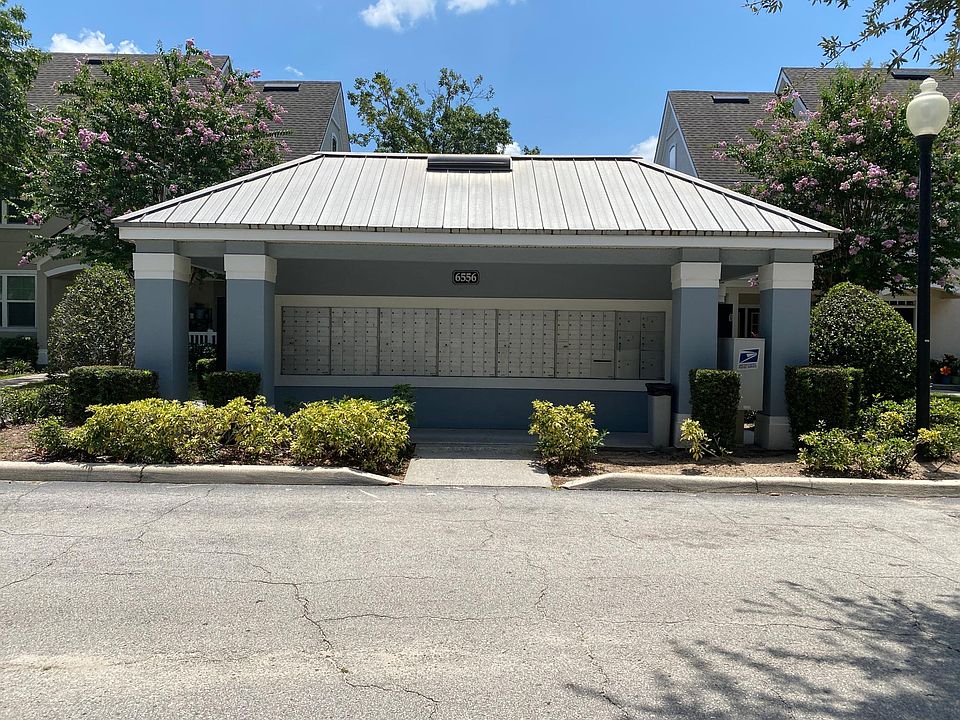 Conveniently located just a 1-minute walk from the mailbox, perfect for enjoying a short walk_