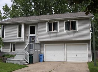 2401 Champion Way, Lansing, MI 48910
