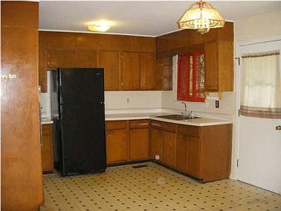 1st image of 7726 Basswood Dr