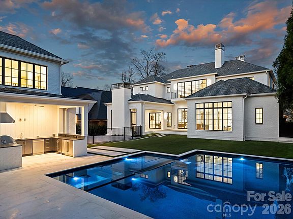 5th image of 1436 Queens Rd W