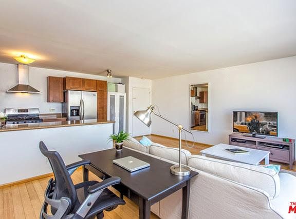 4th image of 1222 N Olive Dr APT 306