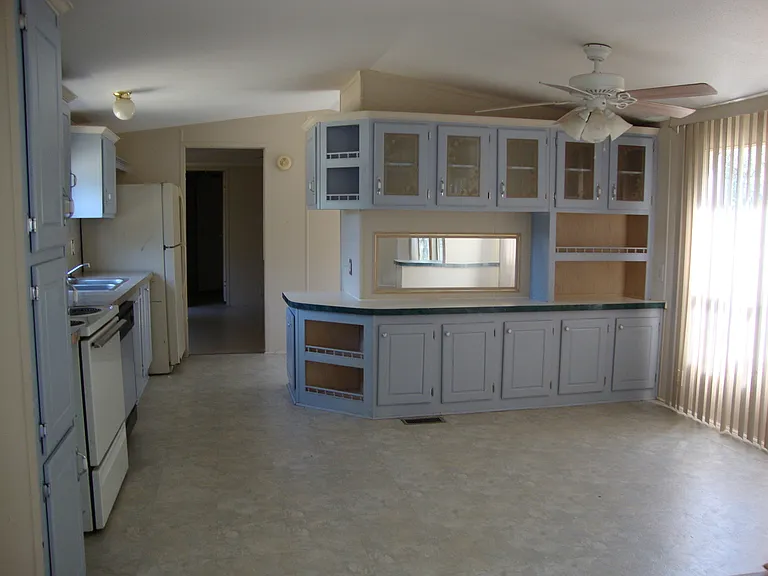214 Bluebonnet Dr — Photo 2