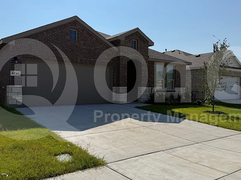 9741 McClane Farm Dr — Photo 3
