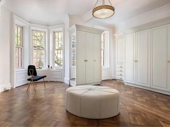 136 East 65th Street image 8 of 19