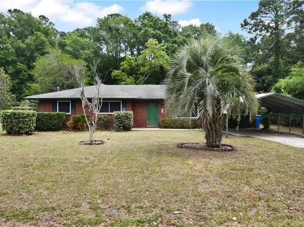704 Oak Ln, Brunswick, GA 31523