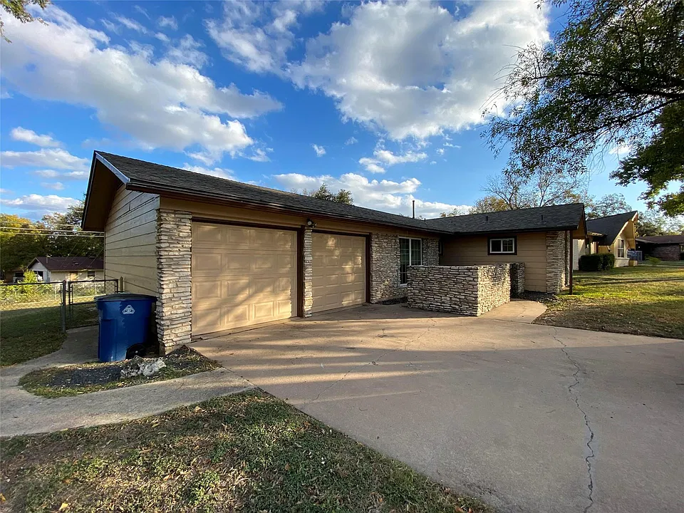 8515 Burrell Dr