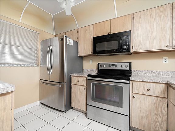 4th image of 9520 Seagrape Dr APT 304