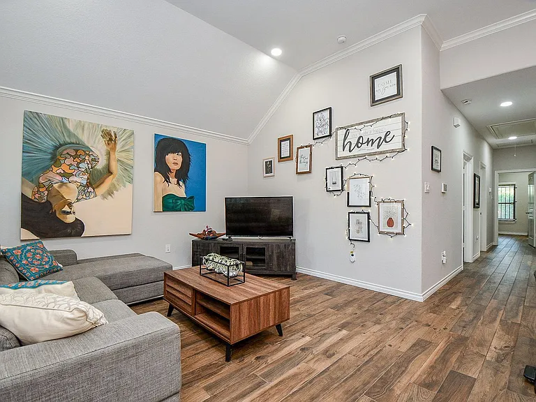 3344 Anita St — Photo 8