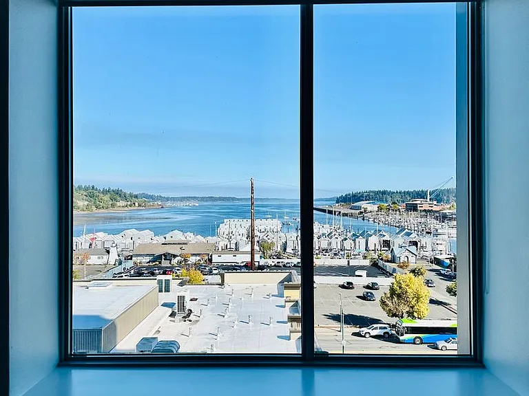 Views on Fifth — Photo 155