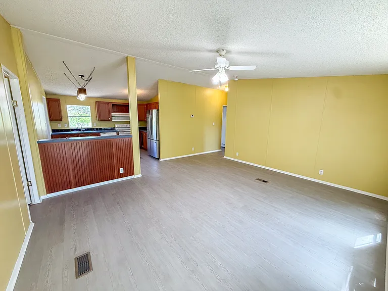 4506 Legend Hts — Photo 11