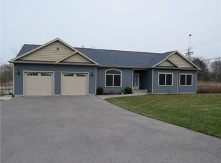 2 Wedgewood Ct, Brockport, NY 14420