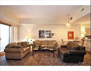1st image of 2518 N Lincoln Ave APT 301