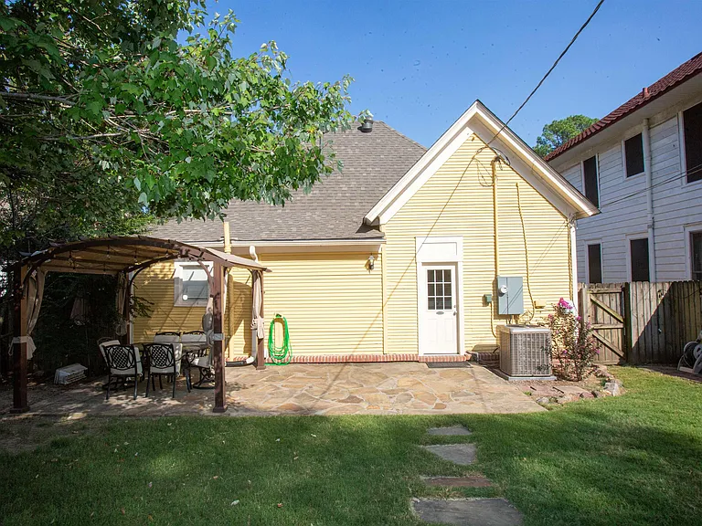 224 Rice St — Photo 29
