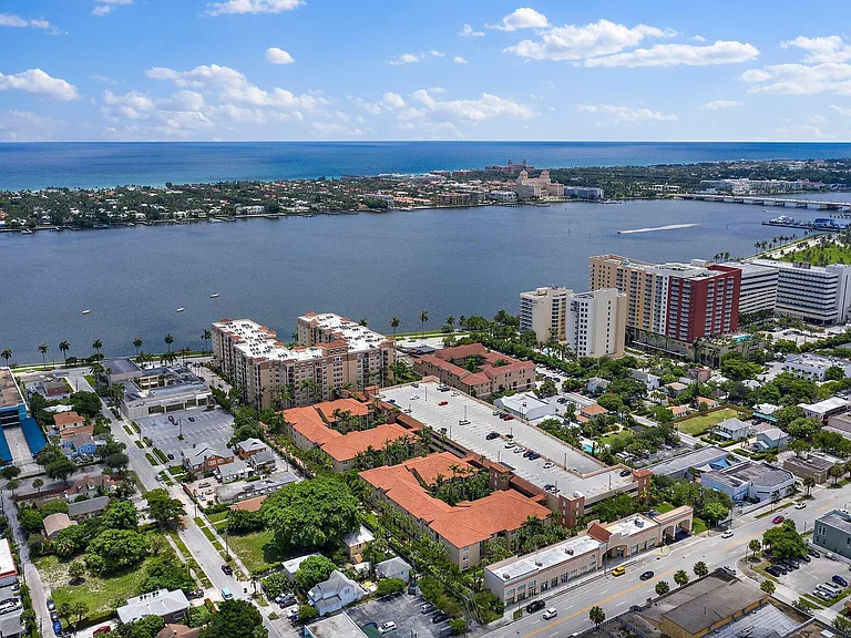 1803 N Flagler Dr #303 — Photo 34