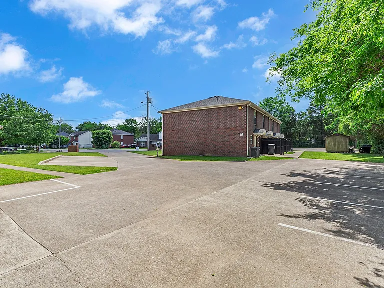 1509 Center Pointe Dr — Photo 18