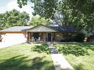 155 Fieldstone Dr, Belleville, IL 62221
