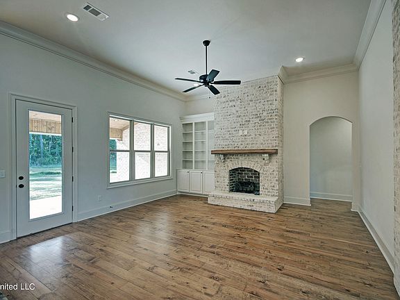 5th image of 126 Richburg Ct