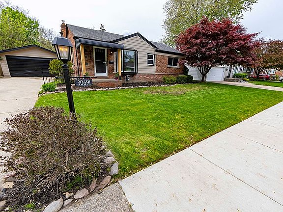 3rd image of 30691 Minton St