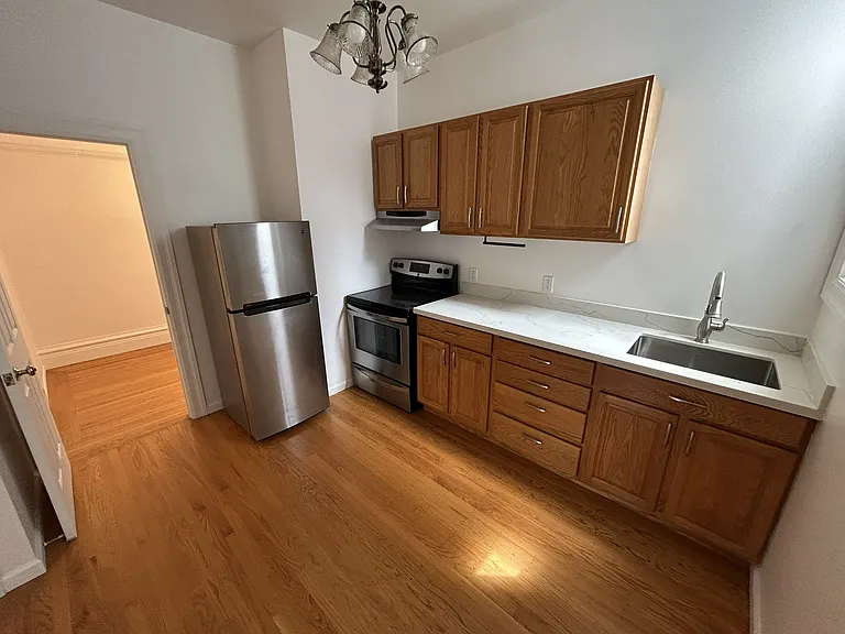 307 Frederick St — Photo 7