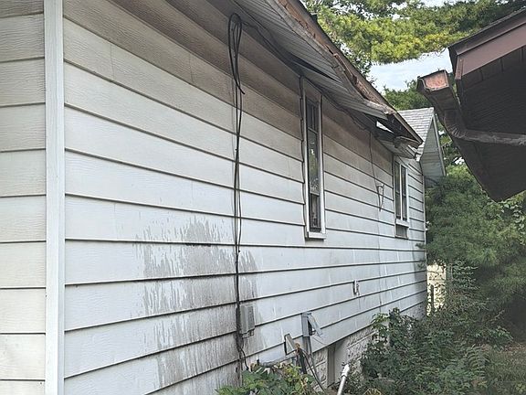 2nd image of 1619 Poplar St