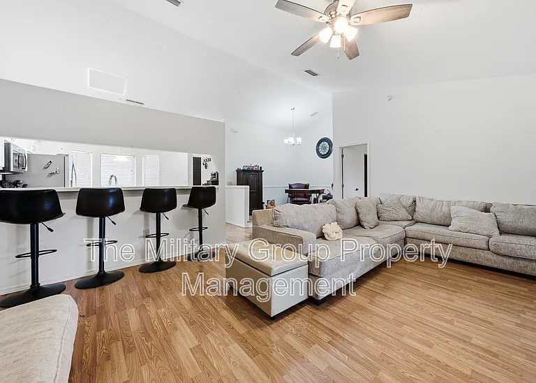 1261 Cutlass Rd — Photo 4