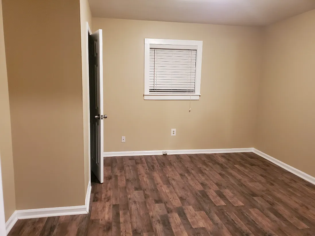 2 bed, 1.0 bath, 803 sqft, $895 — Photo 4