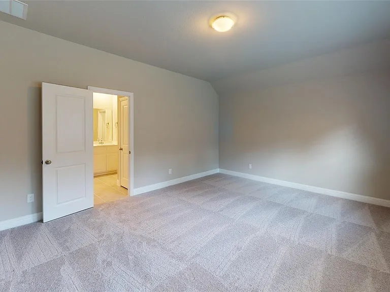 1420 Elizabeth St — Photo 8