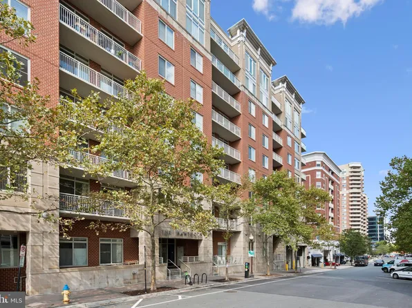 820 N Pollard St APT 916, Arlington, VA 22203