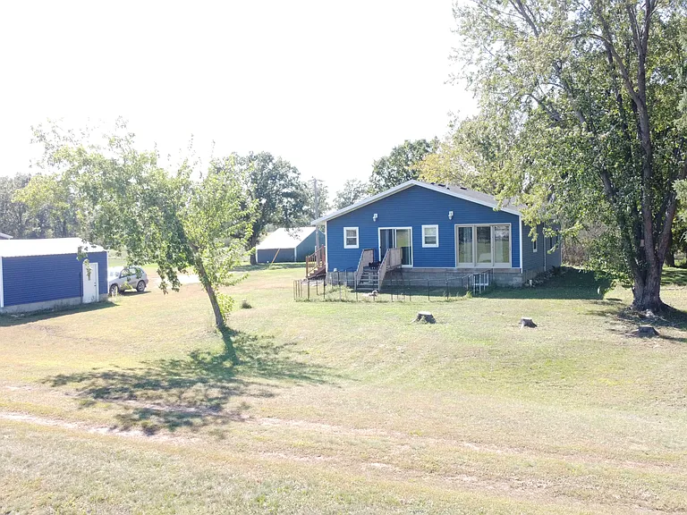 7765 120th St SW — Photo 3