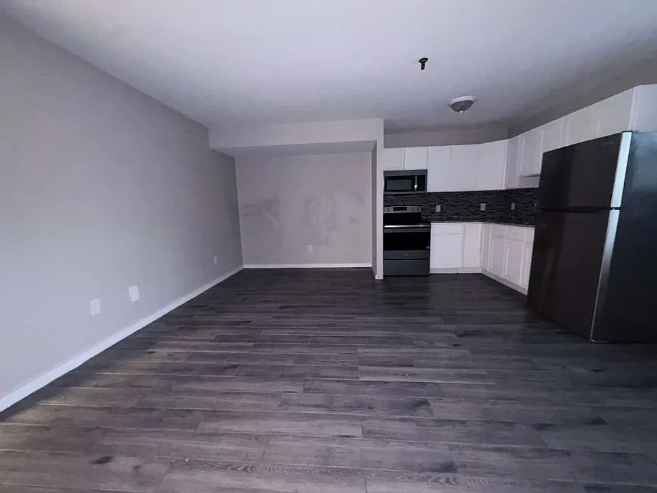 103 Sheffield Ave #3A