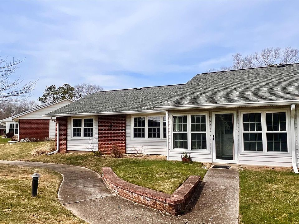 1st image of 72 Enfield Court #A