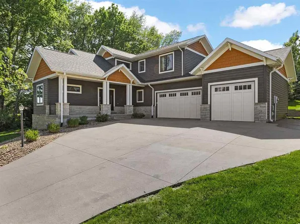2856 Ash St, Coralville, IA 52241