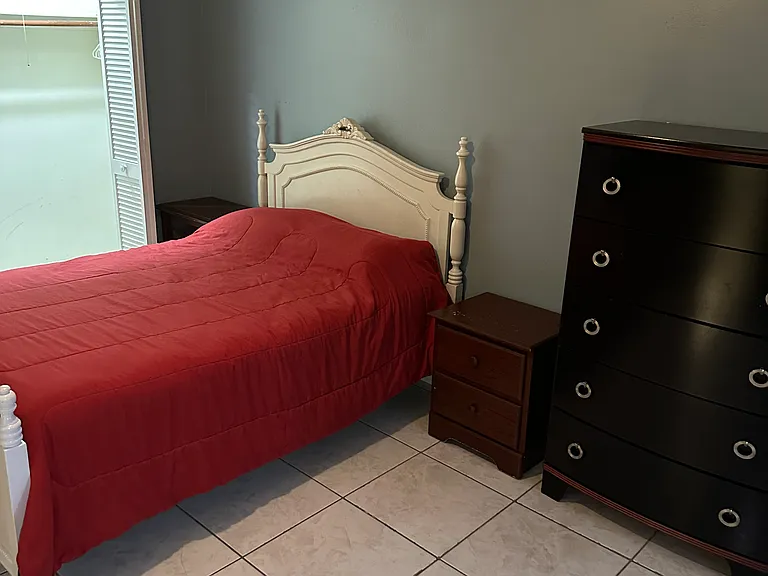 107 Teakwood Dr #B — Photo 3