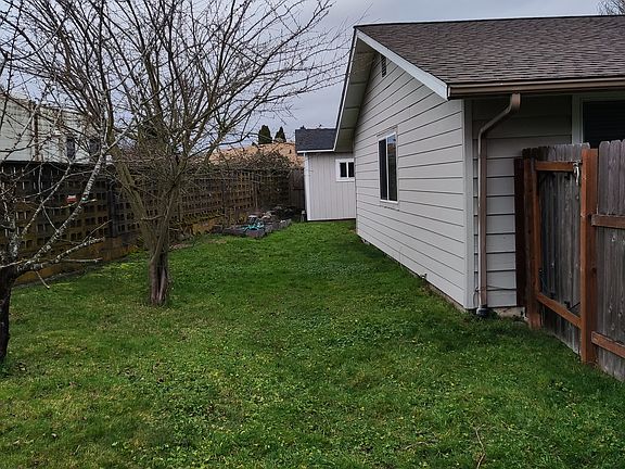 2nd image of 28715 47th Pl S