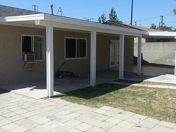 4th image of 1846 N Del Norte Ave